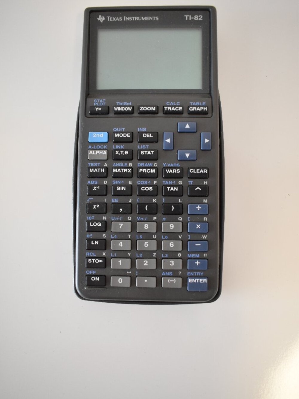 Texas Instruments TI-82 Graphing Calculator Scientific Calculator School Tested